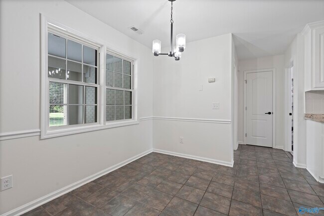 Building Photo - 122 Emory Dr