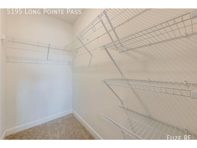 Building Photo - 5195 Long Pointe Pass