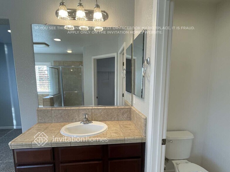 Building Photo - 406 Tara Bella Pl