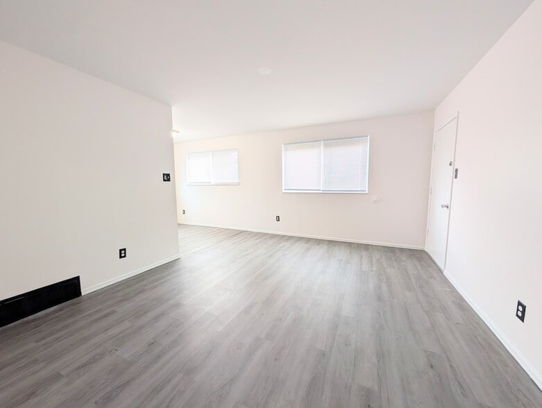 Building Photo - 6722 Colony Acres Dr