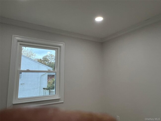 Building Photo - 683 Old Bethpage Rd