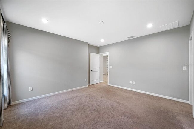 Building Photo - 11230 High Noon Trl