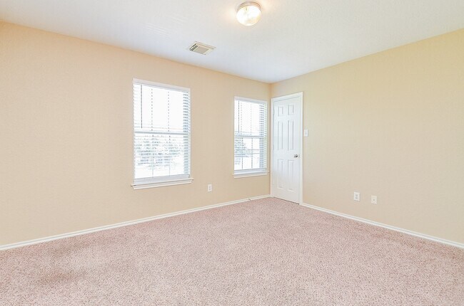 Building Photo - 6419 Bennington Springs Dr