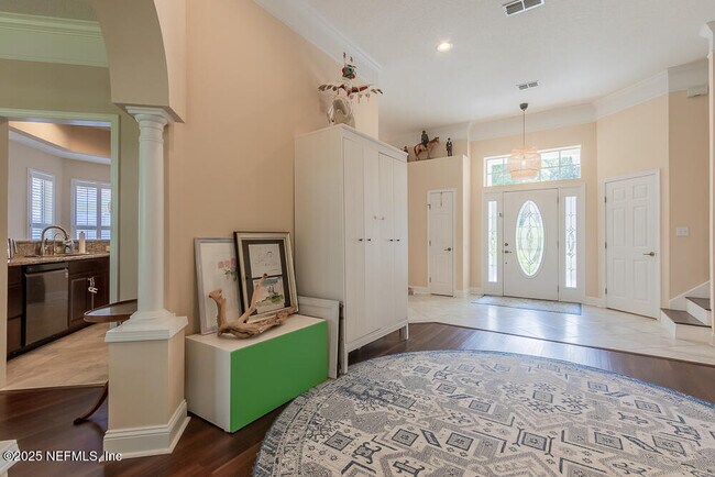 Building Photo - 8543 Glenbury Ct N