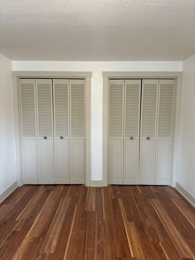 Building Photo - Vintage Character, Modern Finishes! Spacio...