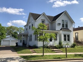 Building Photo - 807 E Grand Ave