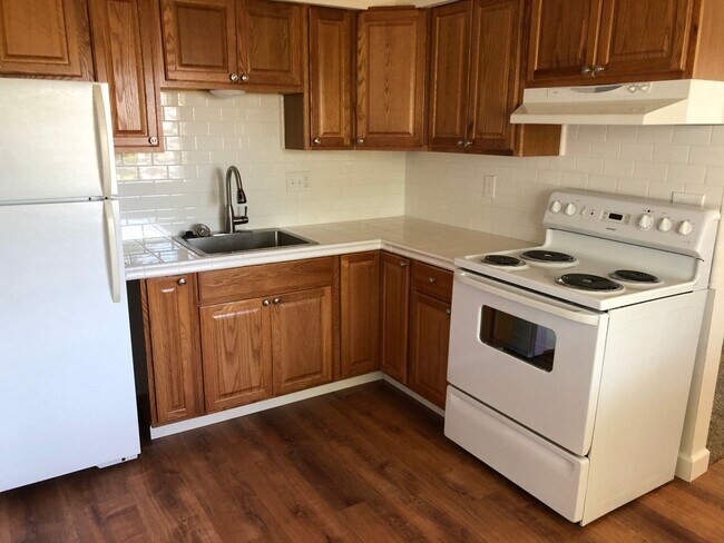 Primary Photo - Oakdale Apartment
