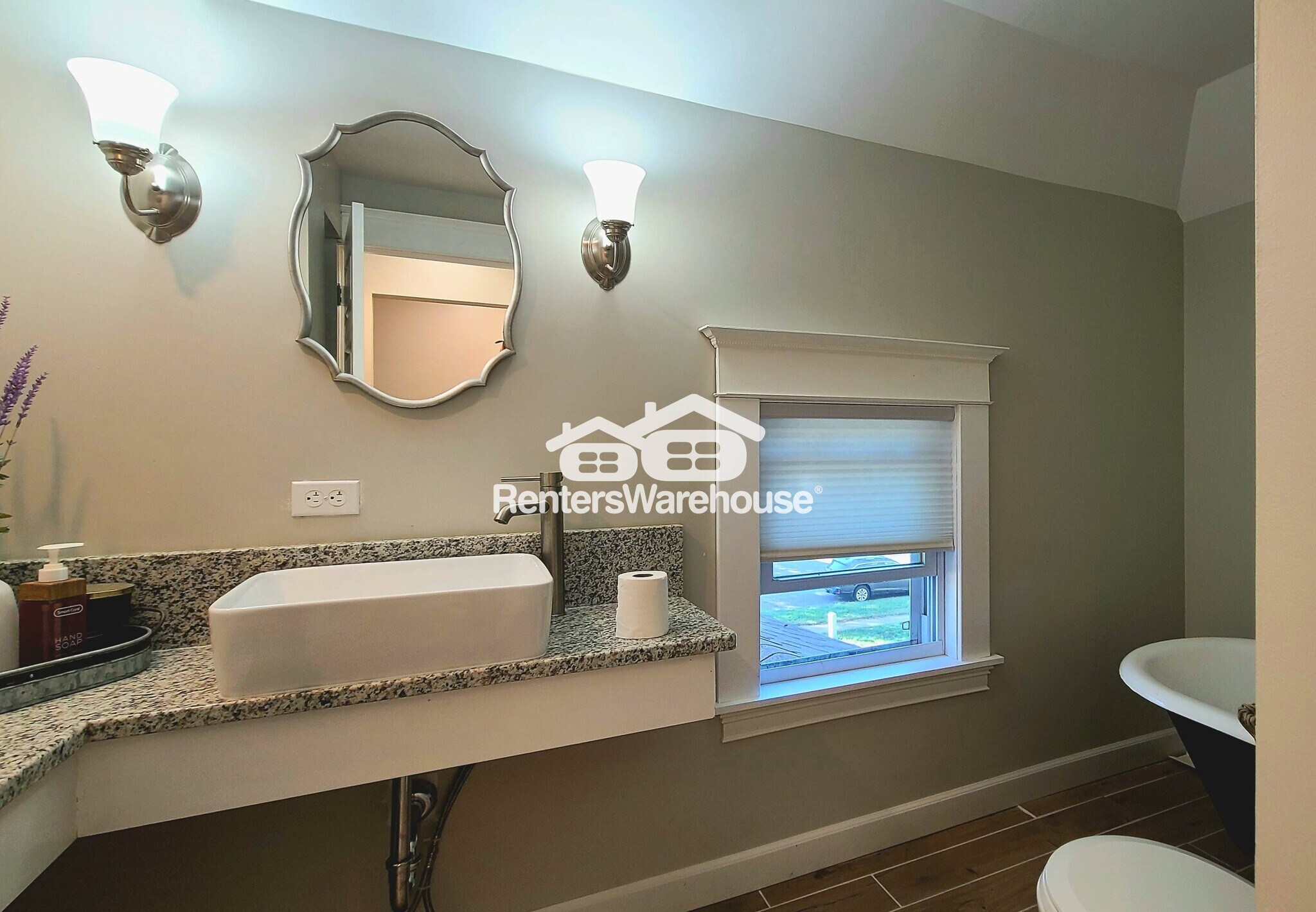 Building Photo - 142 N Arch Ave