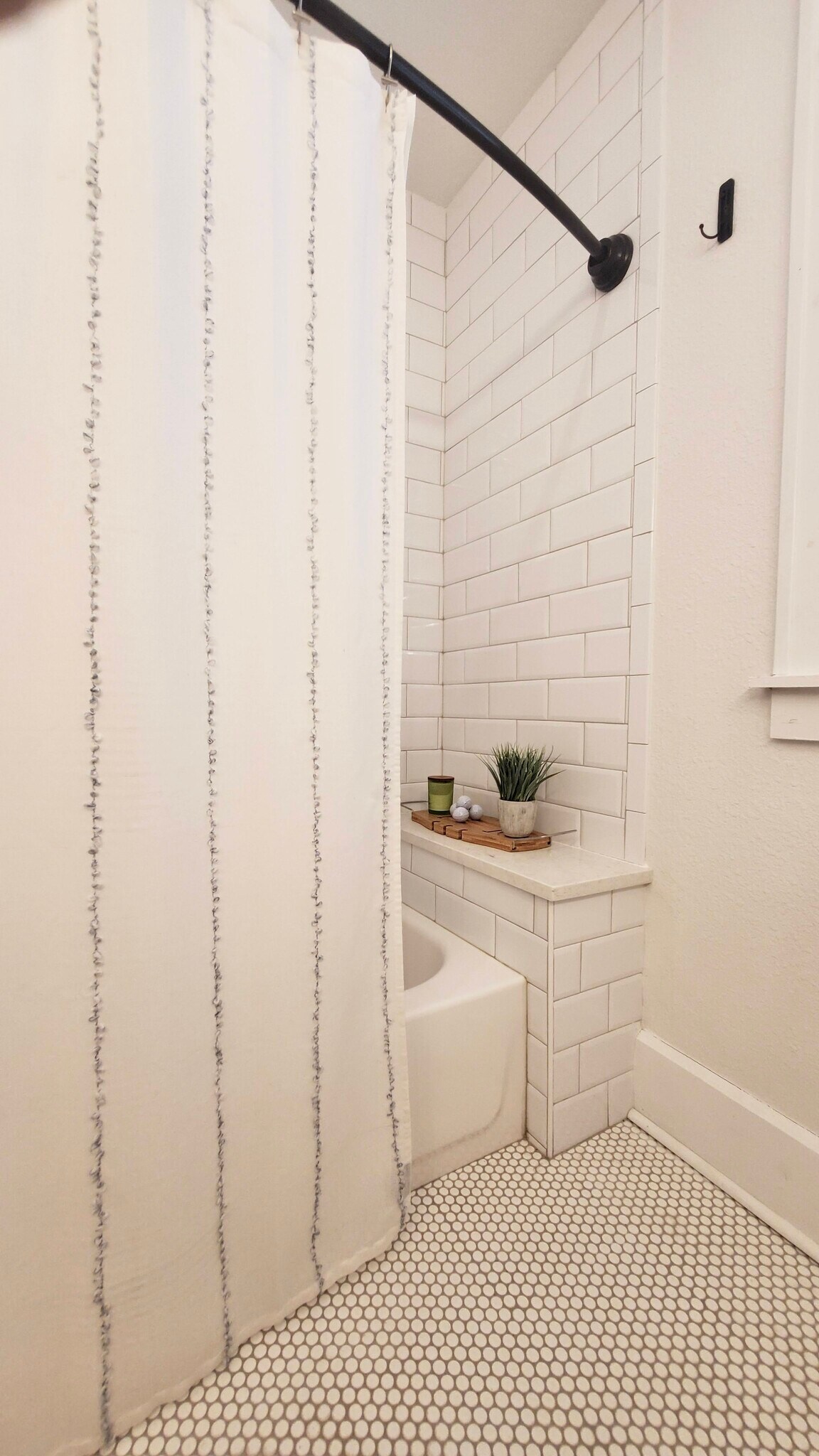 Building Photo - 2821 6th Ave N