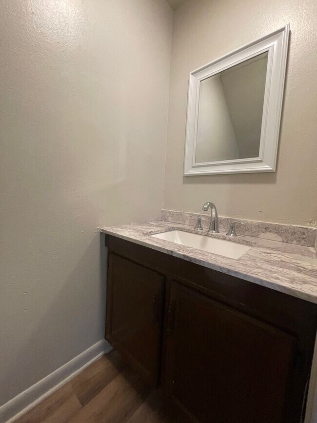 Building Photo - 306 Loire Ave