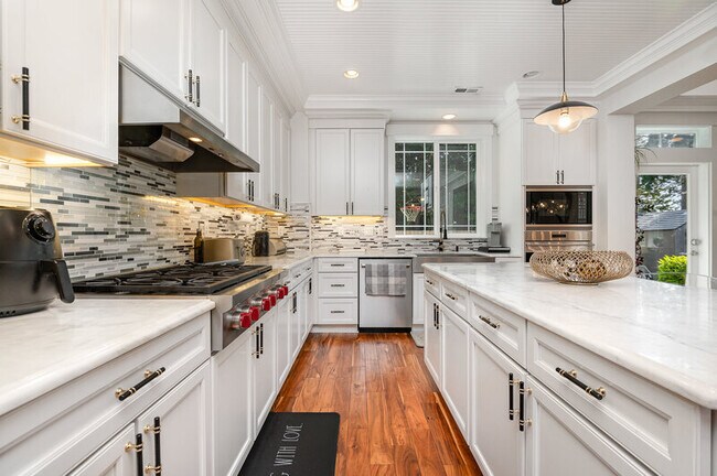 Building Photo - 4005 W Briarcliff Ln