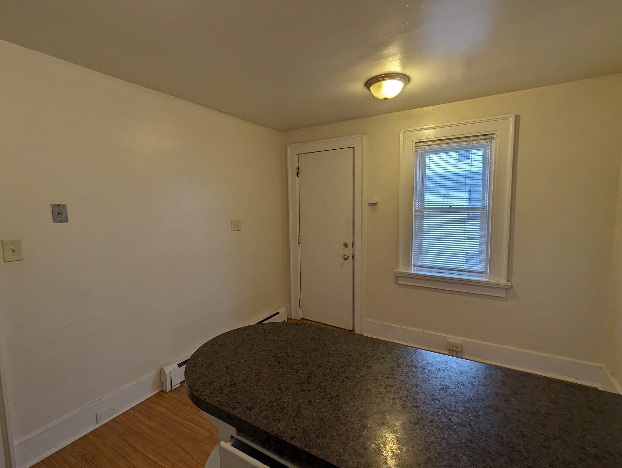 Building Photo - 608 Elmwood Ave