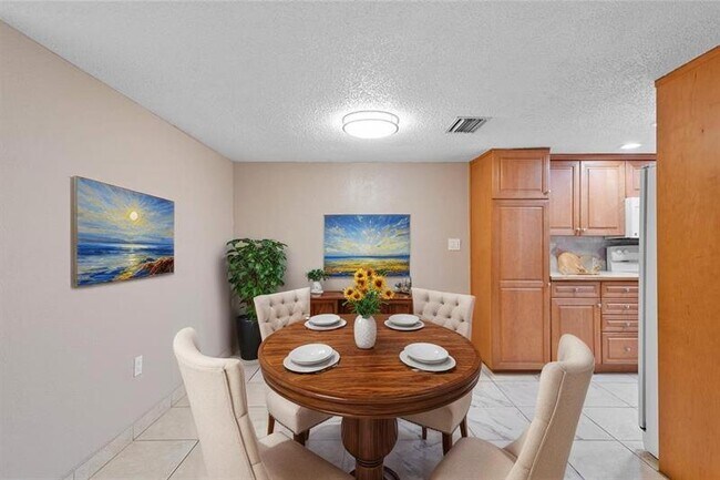Building Photo - 11101 Royal Palm Blvd