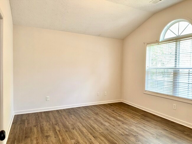 Building Photo - 2216 Prescott Ln