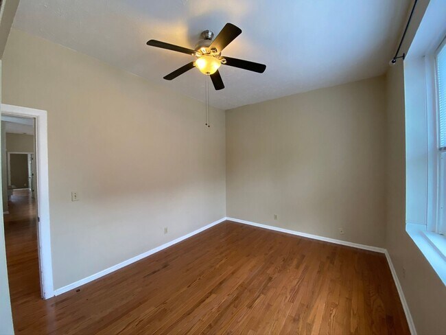 Building Photo - 55 Parker St