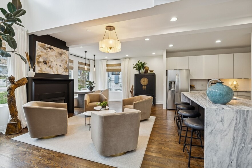 Building Photo - 914C Acklen Ave