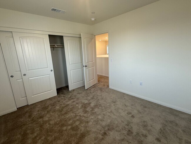 Building Photo - Victorville- New Richmond Home, 3 bedrooms...