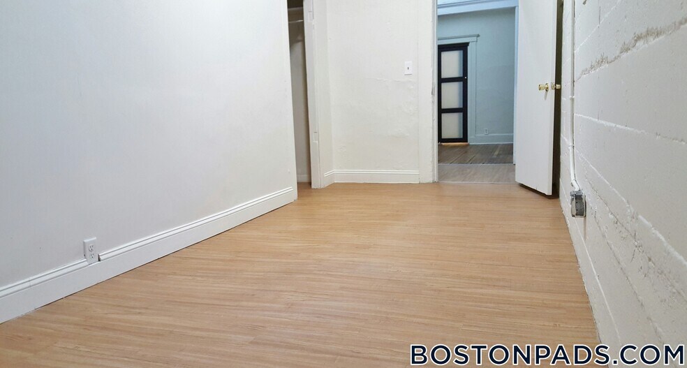 Building Photo - 25 Walbridge St