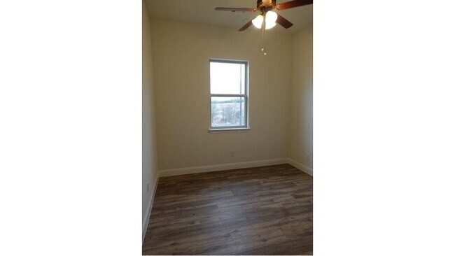 Building Photo - 1702 Seth Way