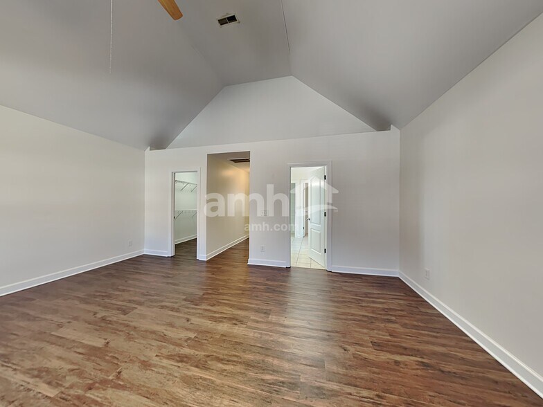 Building Photo - 632 Palisades Ct