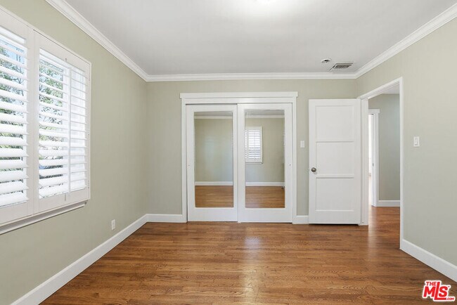 Building Photo - 11370 Matteson Ave