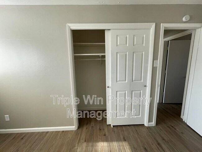 Building Photo - 1225 Carla Dr