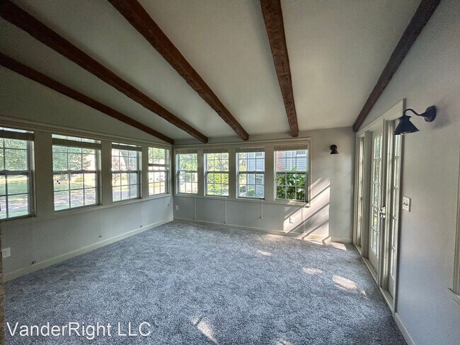 Building Photo - 3 br, 1 bath House - 1501 S Carter Pl