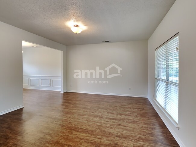 Building Photo - 962 Wisperwood Dr