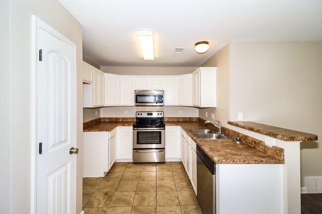 Building Photo - 10186 Sterling Ridge Dr