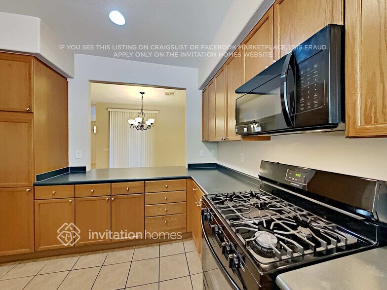 Building Photo - 3733 Vogel Ct