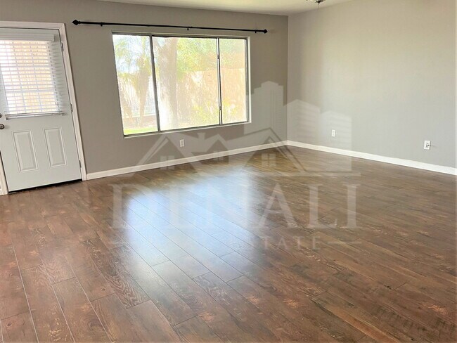 Building Photo - 2520 N 109th Ave