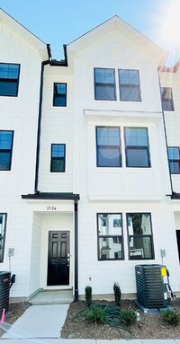 Building Photo - 1526 Crescent Townes Wy