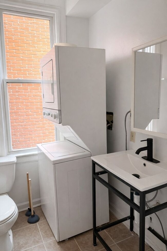 Building Photo - 1114 Florida Ave NE