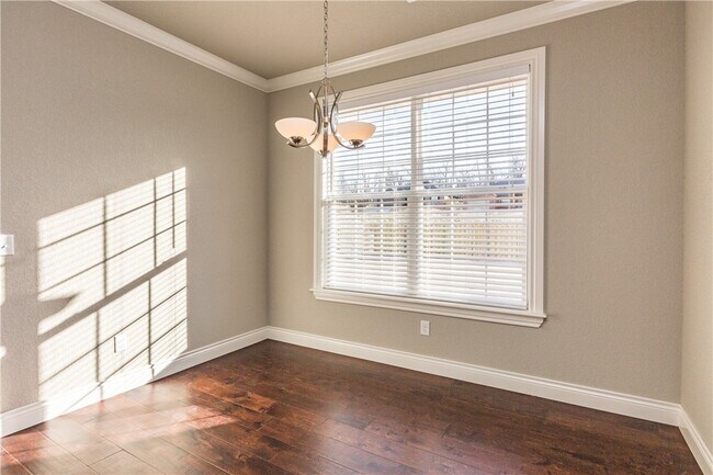 Building Photo - 1511 Abbey Ln
