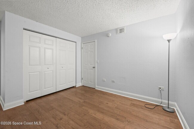 Building Photo - 1170 S Patrick Dr