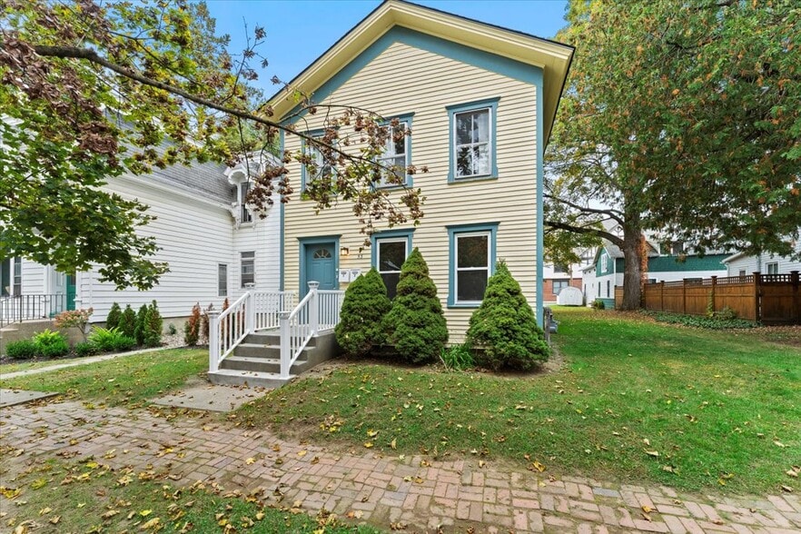 Building Photo - 53 White St