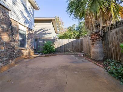 Building Photo - 2113 Fleur De Lis Ct