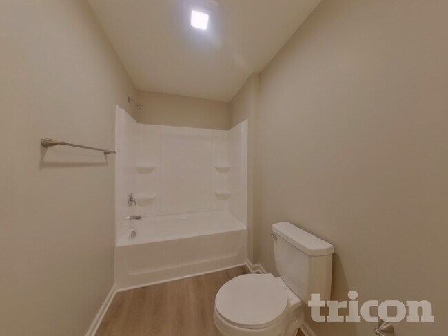 Building Photo - 149 Hidden Lakes Rd