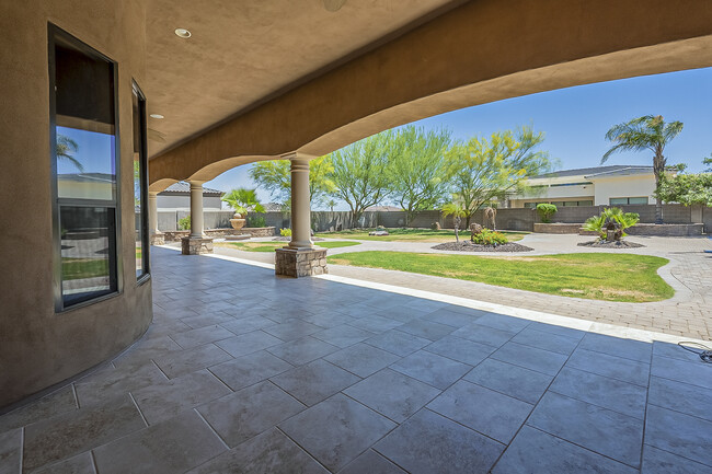 Building Photo - 18131 W Palo Verde Ct