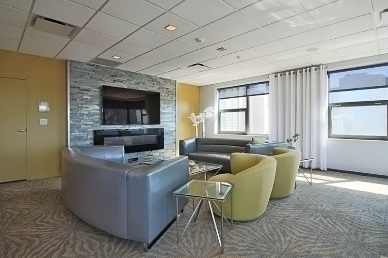 Building Photo - 680 N Dearborn St