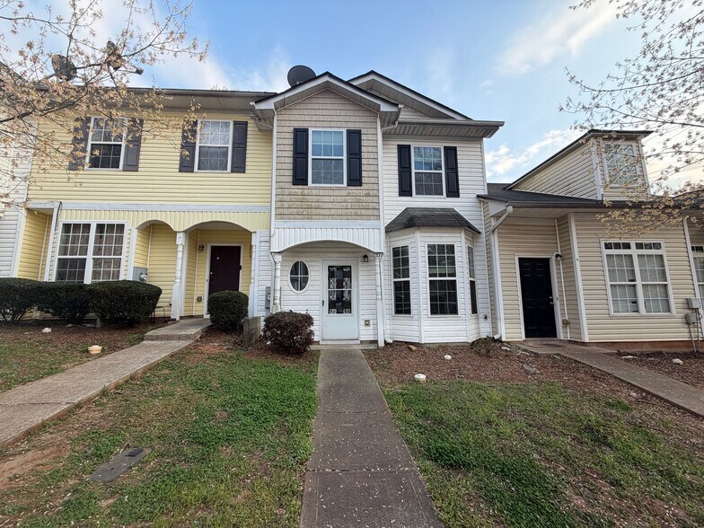 Building Photo - Room in Townhome on Timber Ridge Dr
