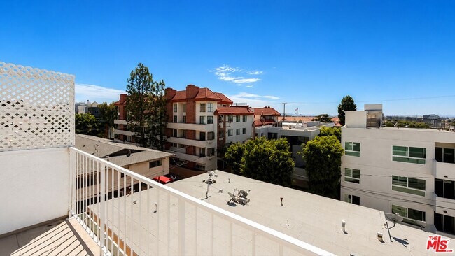 Building Photo - 1250 S Westgate Ave