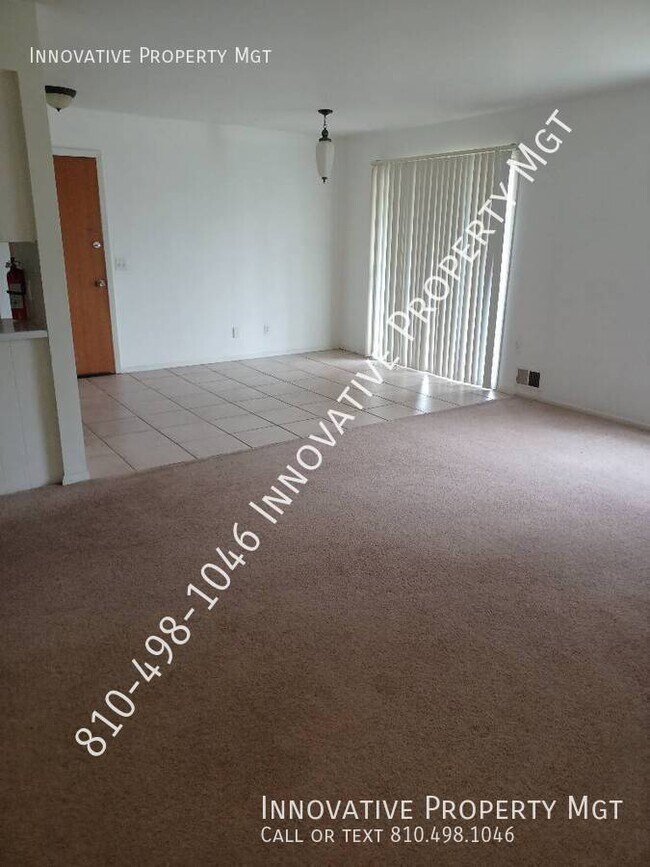 Building Photo - 6009 Holiday Gardens Dr