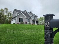 Building Photo - 40 Haywood Ln