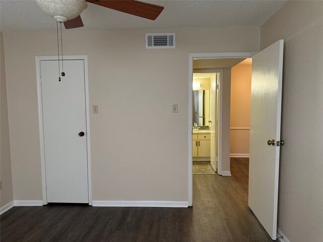Building Photo - 2120 El Paseo St