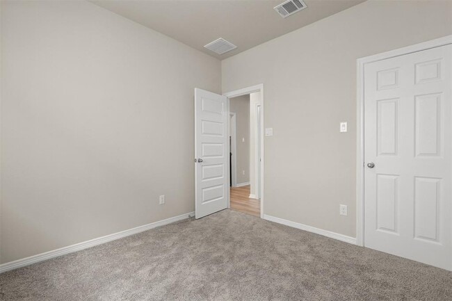 Building Photo - 2410 Table Rock Ct