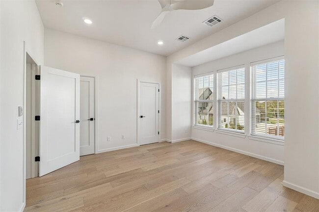 Building Photo - 18814 Selah Wy