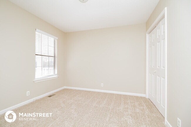 Building Photo - 3292 LUANN Dr