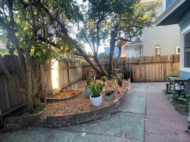 Building Photo - 3112 California St