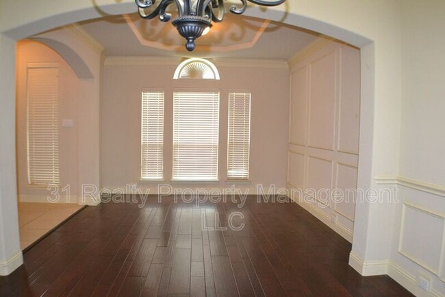 Building Photo - 6428 Abbotsford Dr